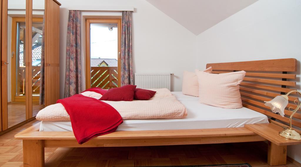 Gaestehaus Lutschounig ฟาคอัมซี ภายนอก รูปภาพ