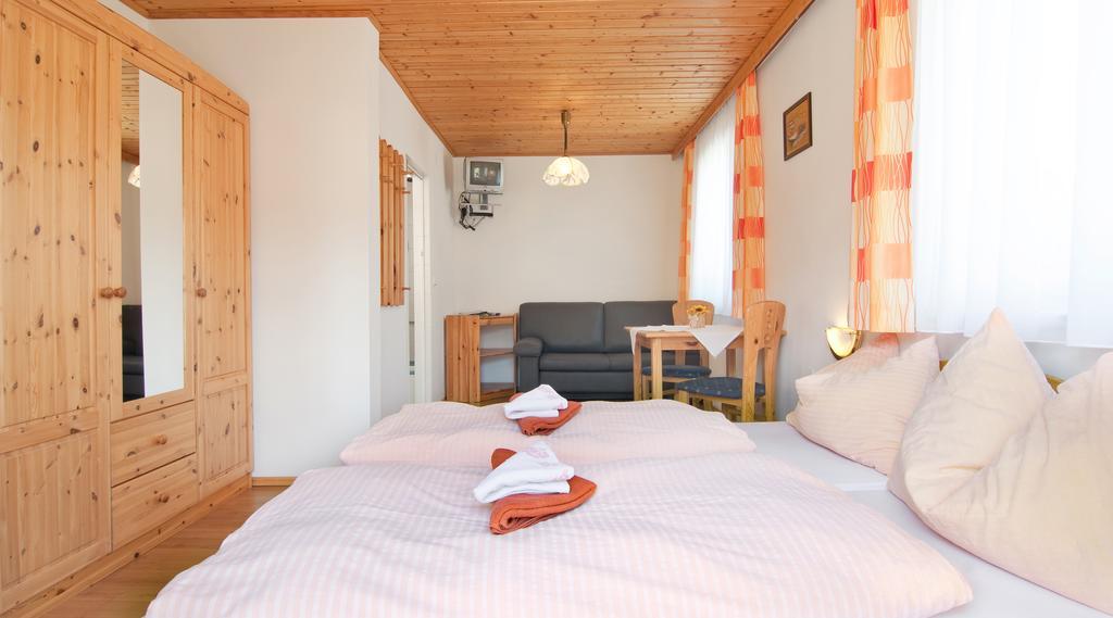 Gaestehaus Lutschounig ฟาคอัมซี ภายนอก รูปภาพ