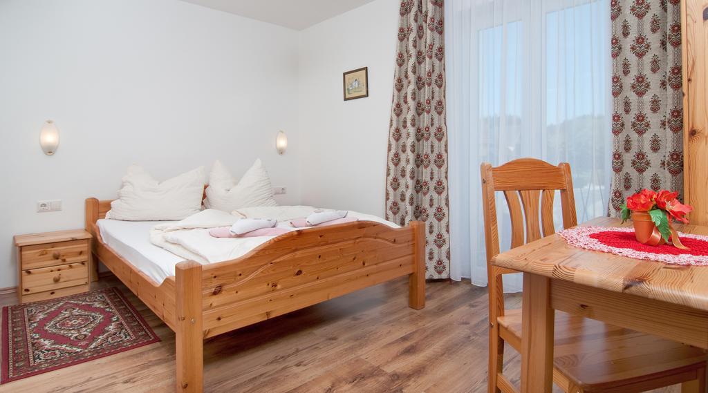 Gaestehaus Lutschounig ฟาคอัมซี ภายนอก รูปภาพ