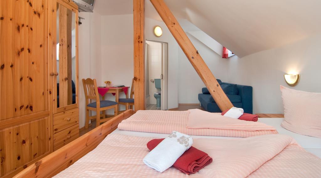 Gaestehaus Lutschounig ฟาคอัมซี ภายนอก รูปภาพ