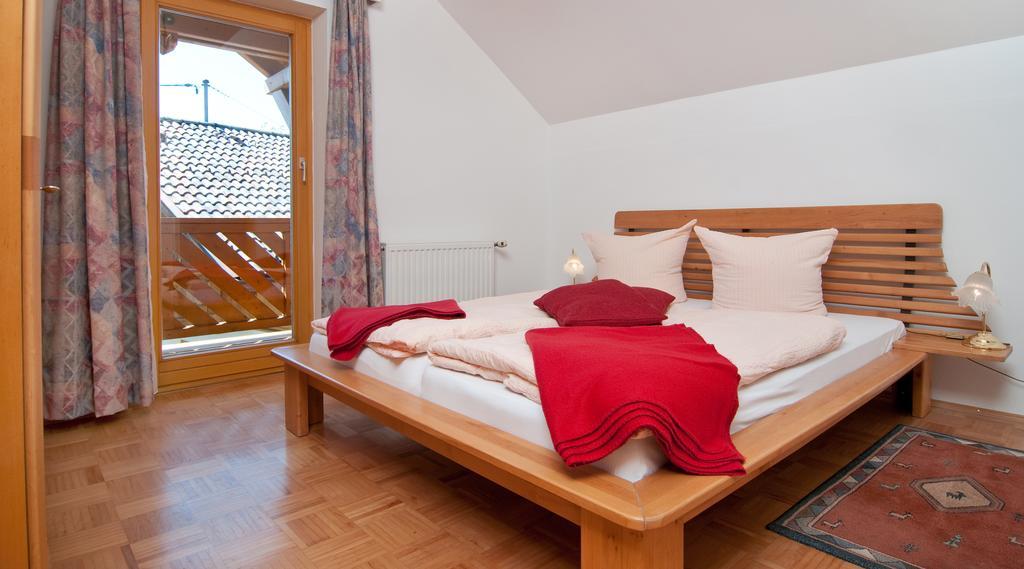 Gaestehaus Lutschounig ฟาคอัมซี ภายนอก รูปภาพ